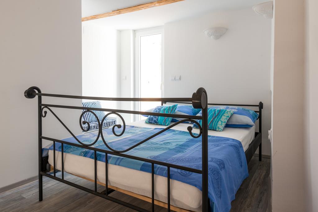 Munroe Apartment دوبروفينك الغرفة الصورة
