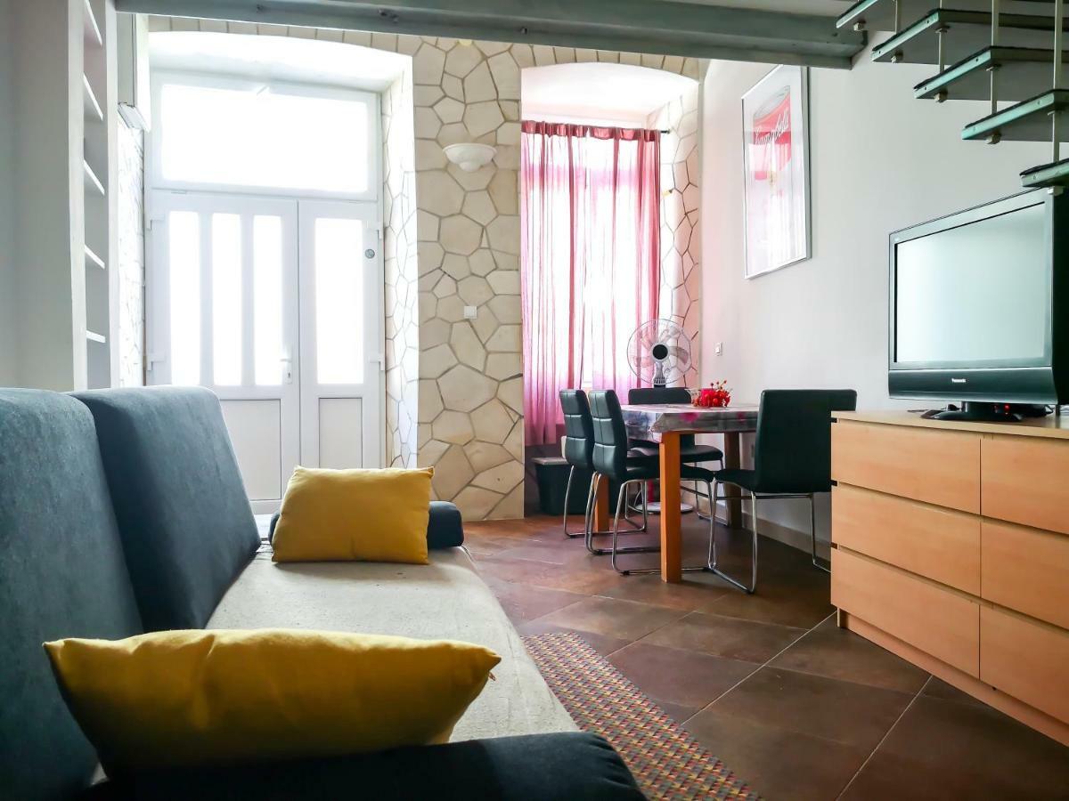 Munroe Apartment دوبروفينك المظهر الخارجي الصورة